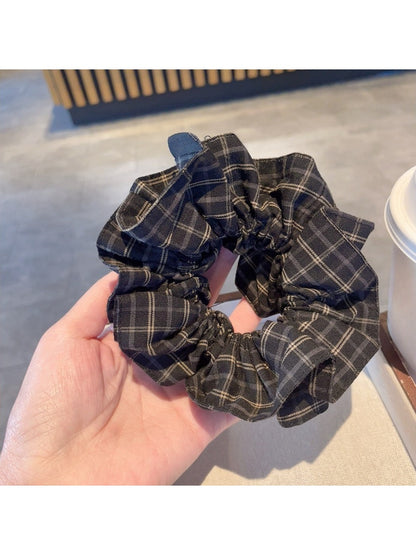 Gifty - Vintage Tartan Pleated Hair Scrunchie