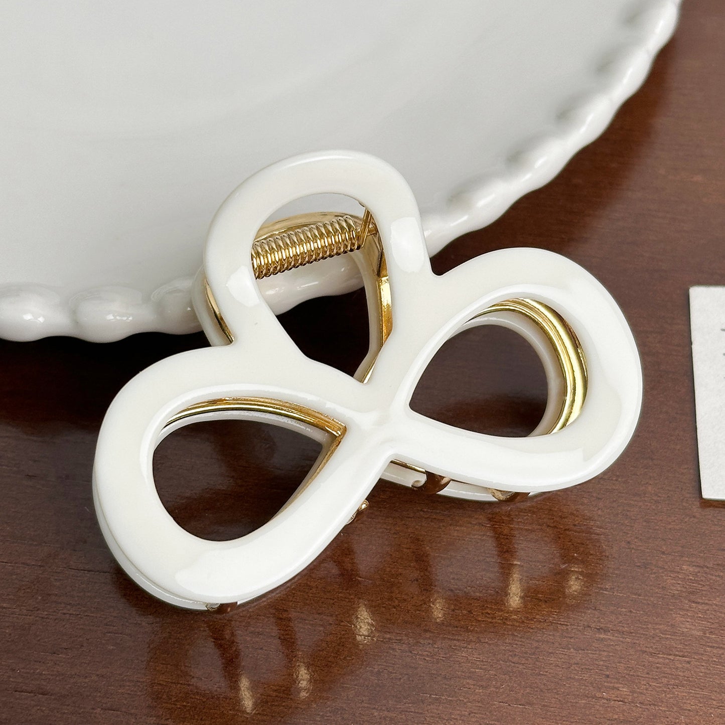 朵薇饰品韩版百搭醋酸合金发夹蝴蝶结中号抓夹简约盘发鲨鱼夹发饰