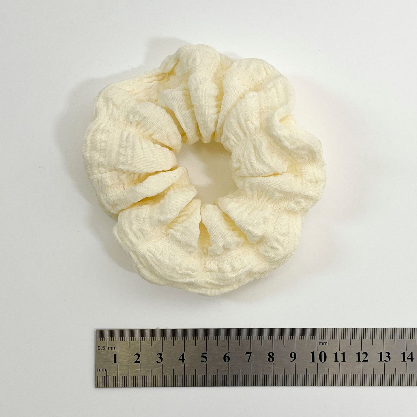 GIFTY -  Cream Puff Soft Scrunchies