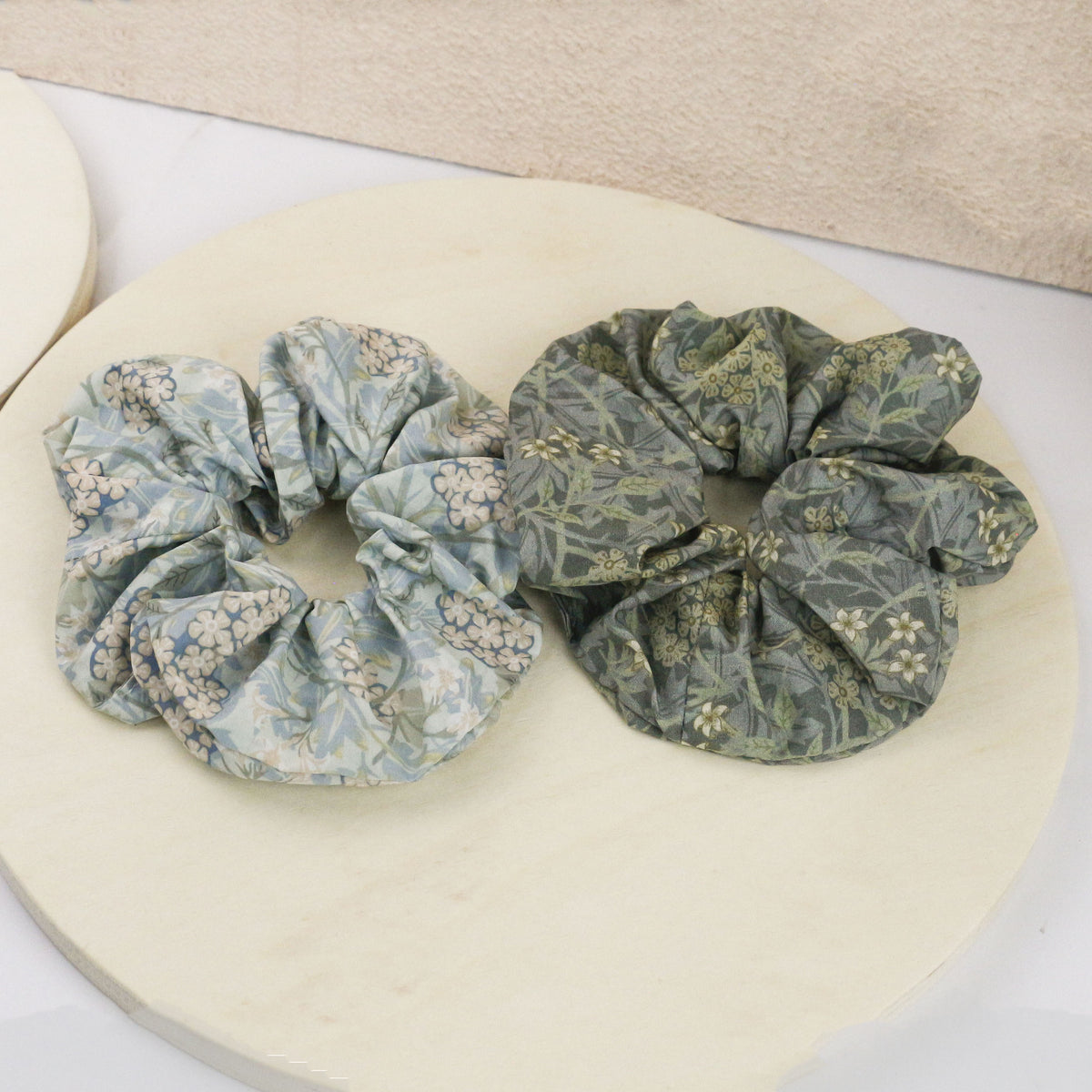 莫兰迪复古碎花大肠发圈森系文艺布艺发绳温柔氛围感扎发发饰货源