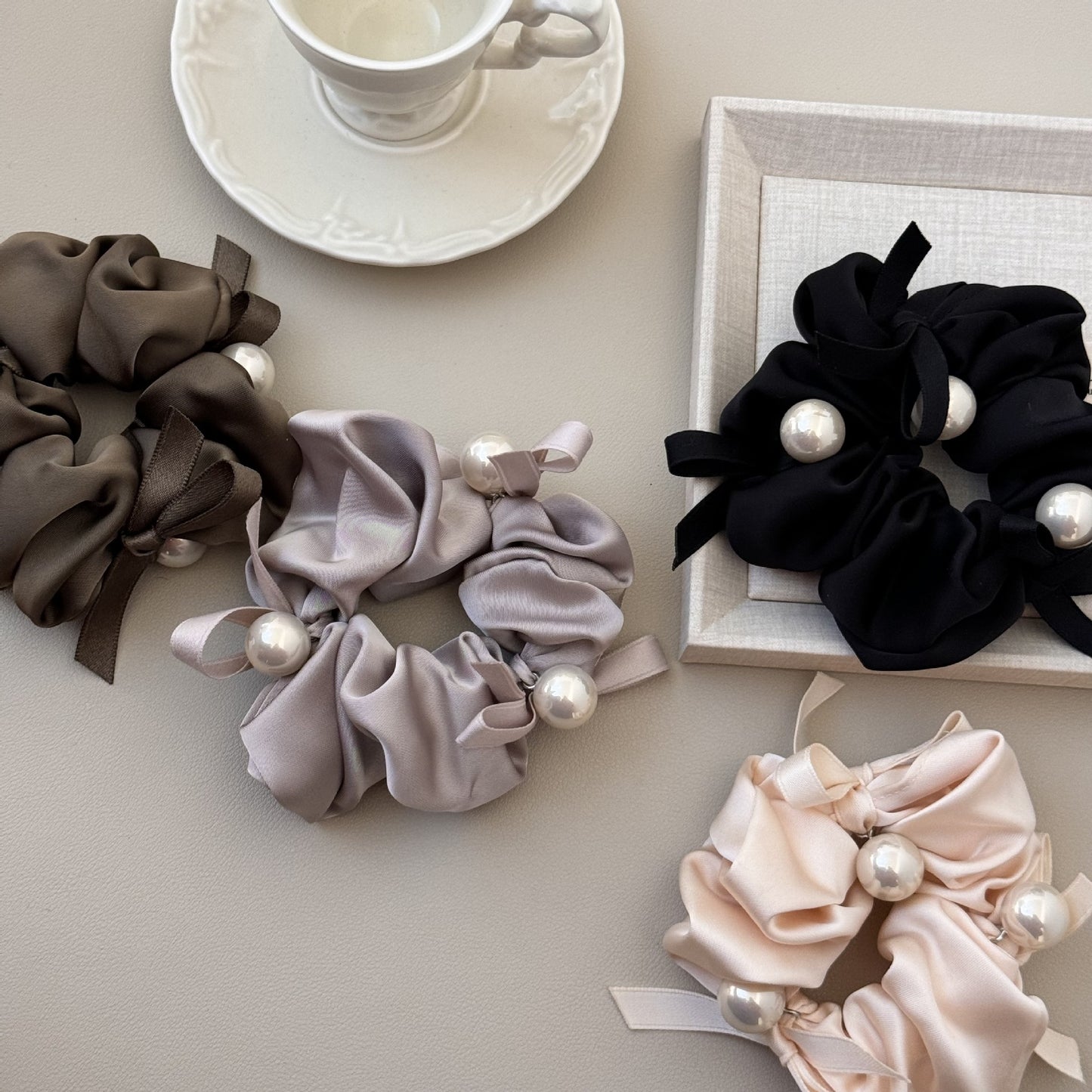 Gifty - Solid Color Satin Bow Scrunchie