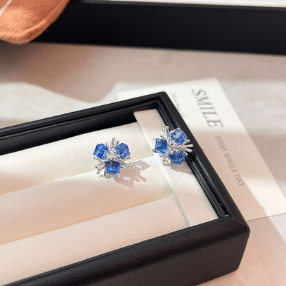 Earedge - Floral Burst Cluster Stud Earrings