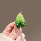 精致水晶树叶胸针高级感高端小众胸花女别针压襟高端衣饰配饰批货