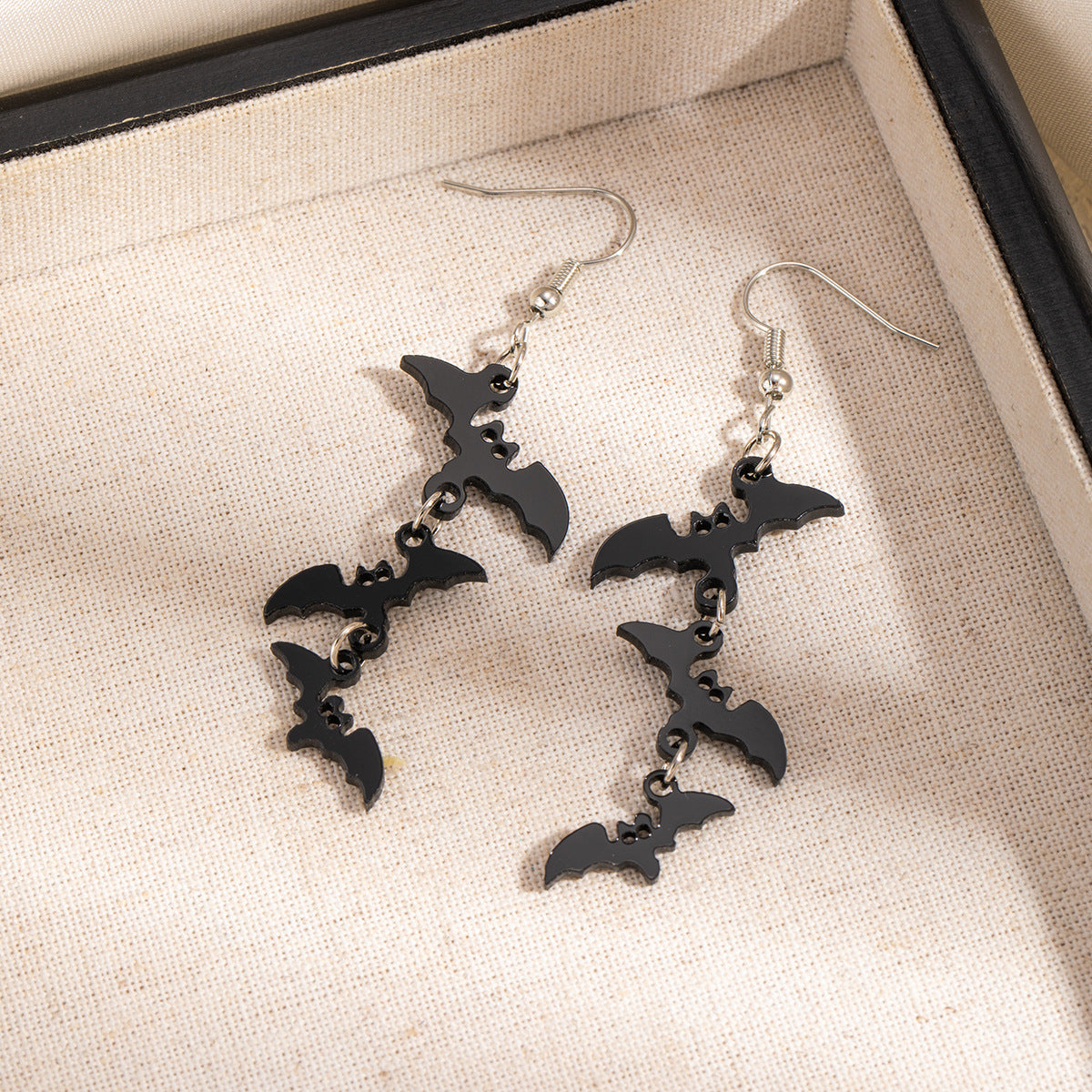 Earedge - Halloween Spooky Motif Drop Earrings
