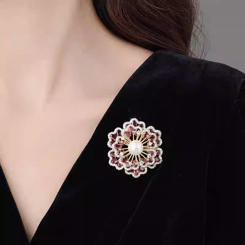 立体海棠花胸针高档女精致奢华水晶胸花高级设计感别针西服配饰品