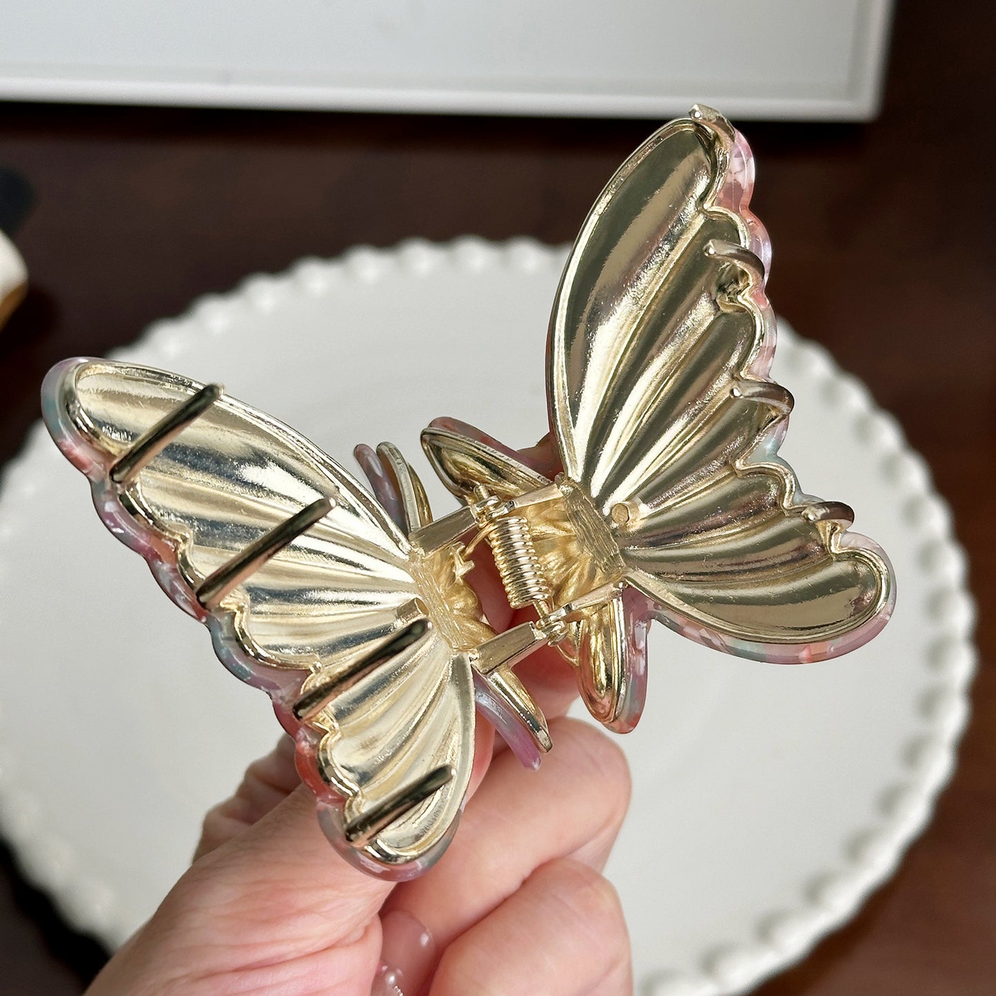 朵薇饰品超仙蝴蝶抓夹高级感醋酸发夹百搭马尾鲨鱼夹简约优雅发饰
