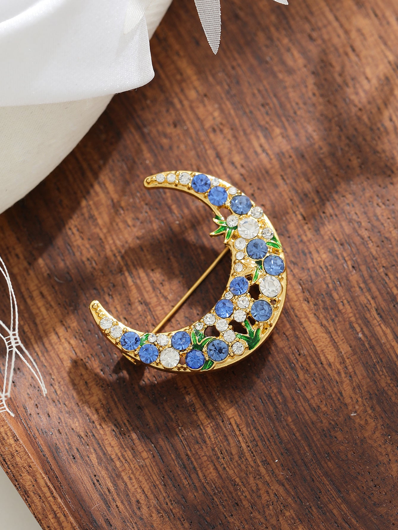 Brovia - Crescent Moon Clustered Detail Brooch