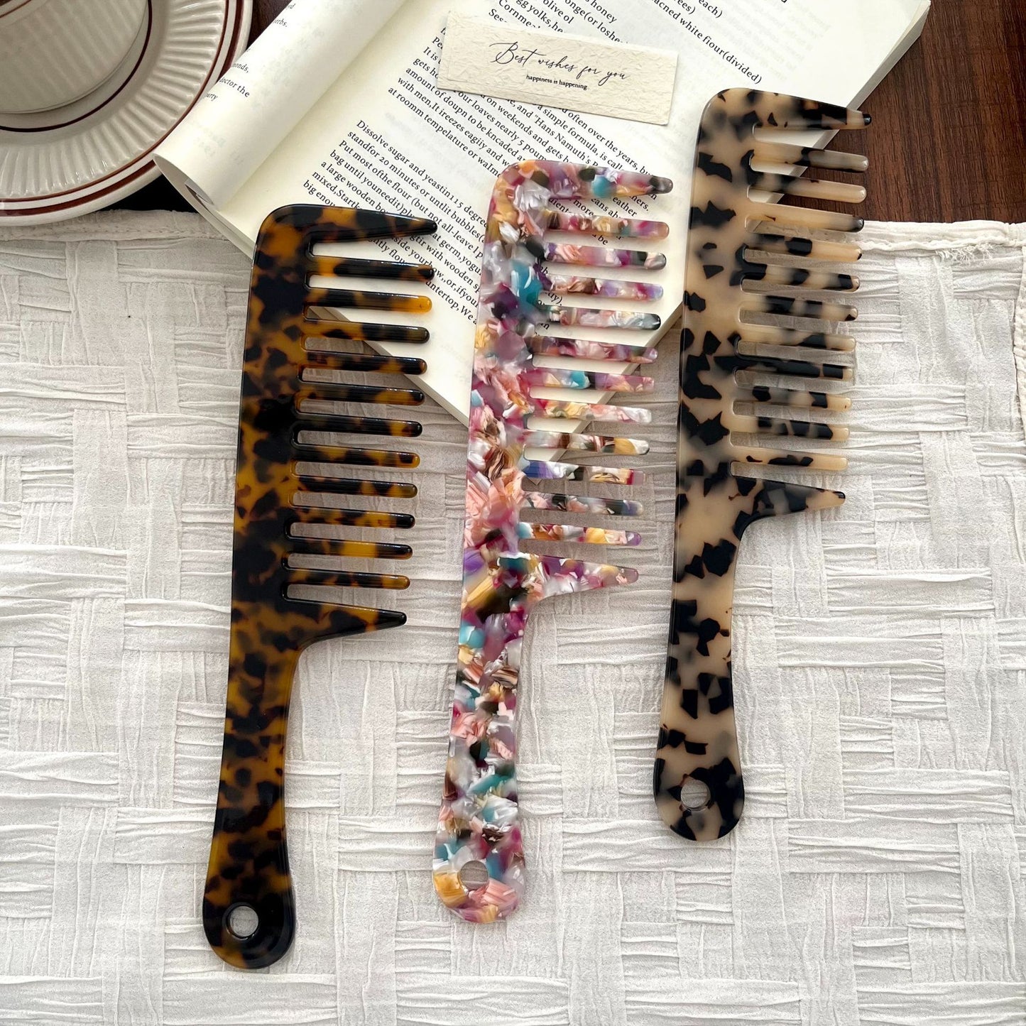 韩式高级感醋酸梳子便携彩色花纹宽齿长柄头梳头饰防静电美发梳女