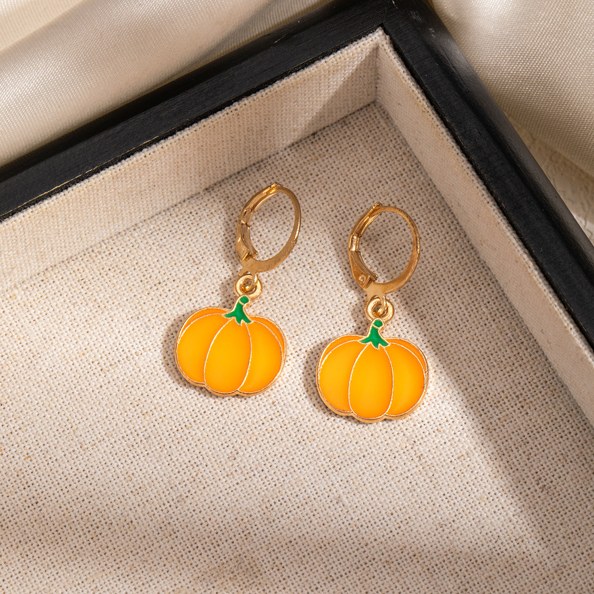 Earedge - Halloween Spooky Motif Drop Earrings