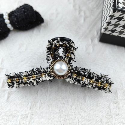 Fashionable Camellia Flower Pearl Claw Clip