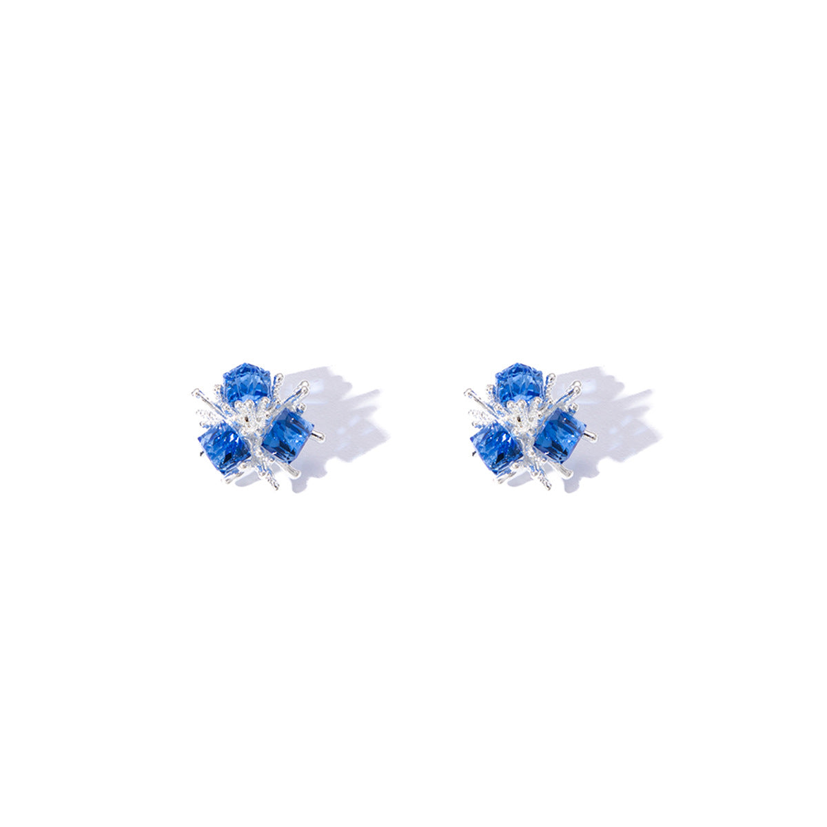 Earedge - Floral Burst Cluster Stud Earrings