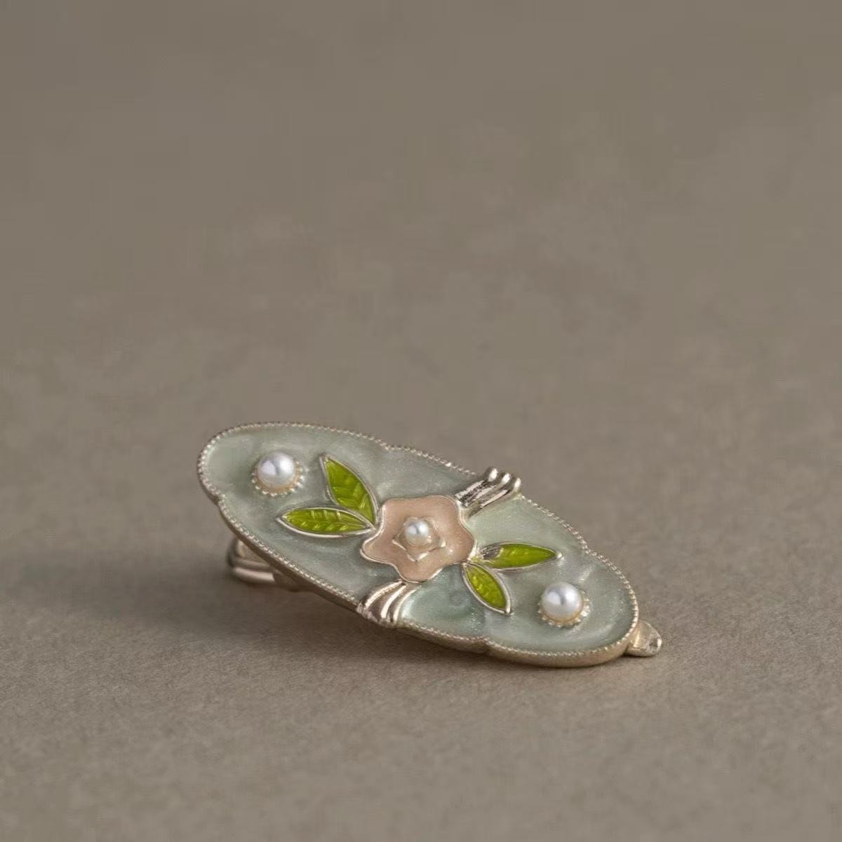 Beau - Green Floral Oval Hair Clip