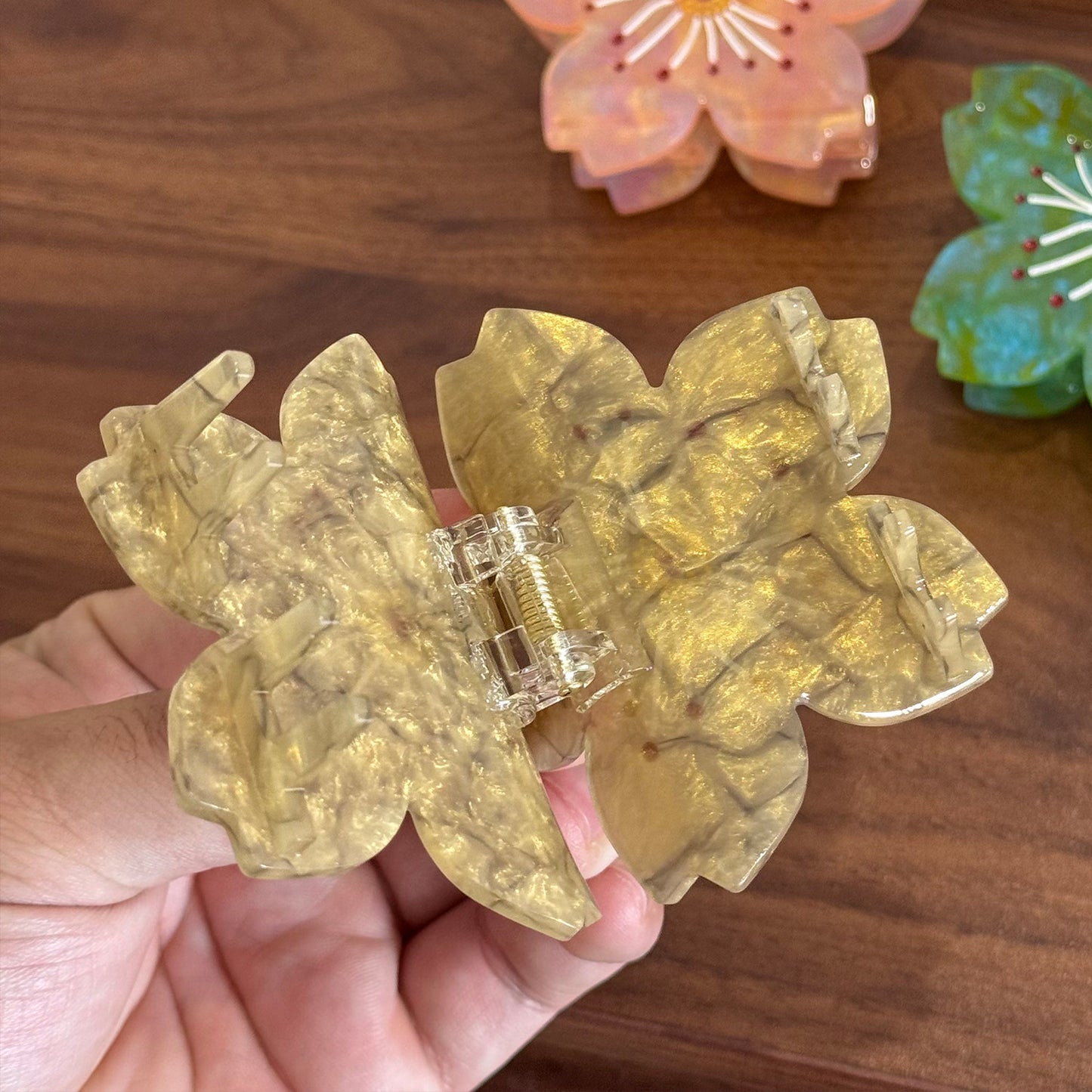 甜美百搭樱花抓夹高级感醋酸中号鲨鱼夹半扎高马尾发卡发夹头饰
