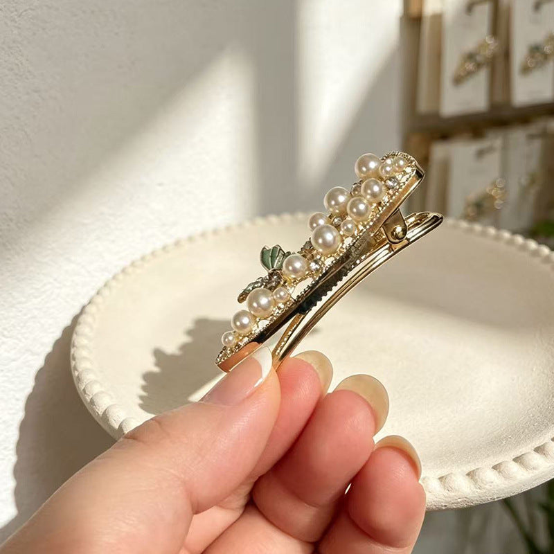 小红书新款珍珠发夹法式复古边夹发饰水钻高级感侧边鸭嘴夹