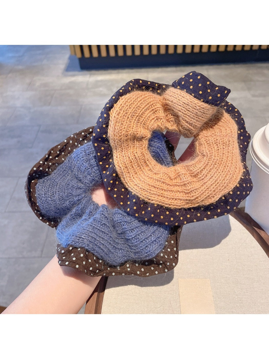 Gifty - Premium Polka Dot Scrunchie
