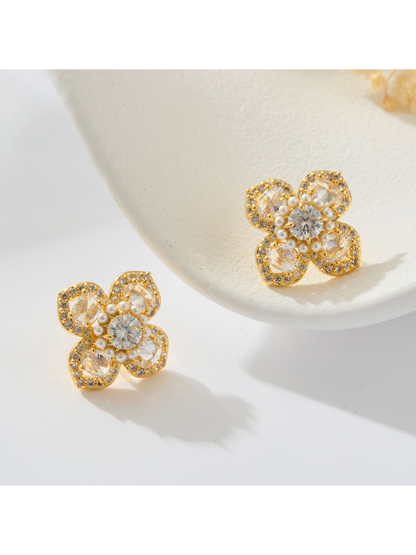 Earedge - Leaf Shape Floral Accent Alloy Stud Earrings