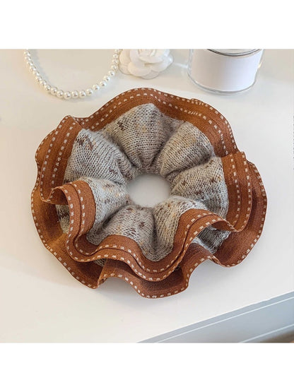 Gifty - Brown Knit Scrunchie Hair Tie