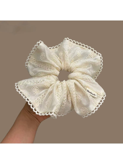Gifty - Floral Lace Ruffle Polyester Scrunchie