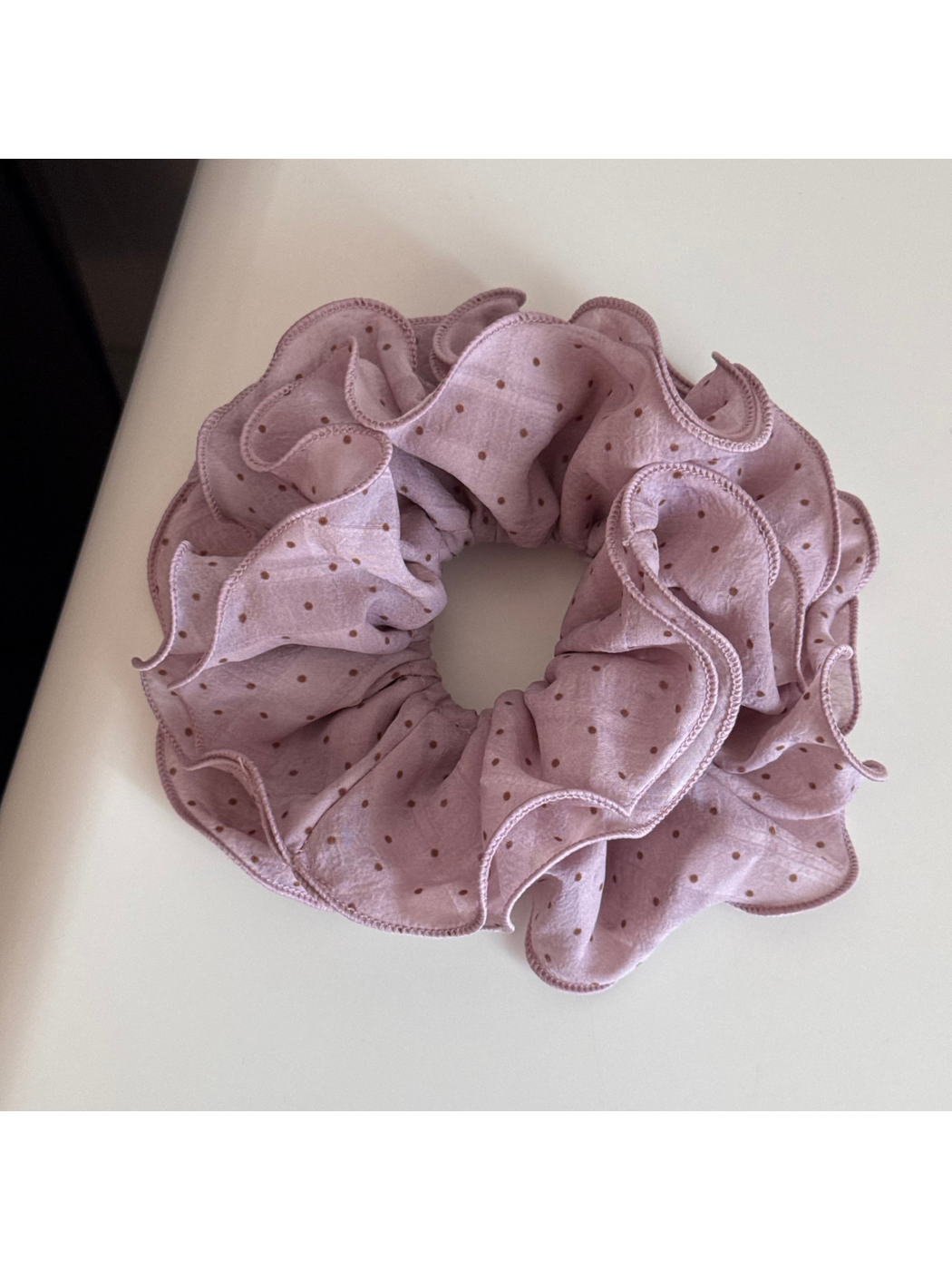 Gifty - Polka Dot Ruffle Trim Fabric Scrunchie