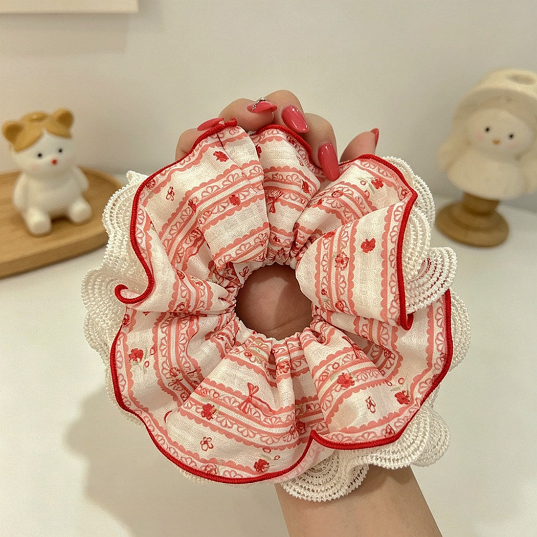 Gifty - Red Plaid Floral Lace Trim Fabric Scrunchie