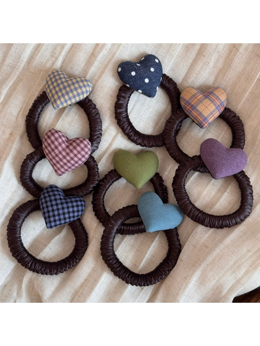 Gifty - Polyester Heart Detail Decorative Elastic Hair Tie