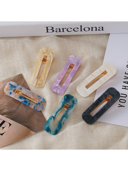 Beau - Hollowed Out Square Hair Clip