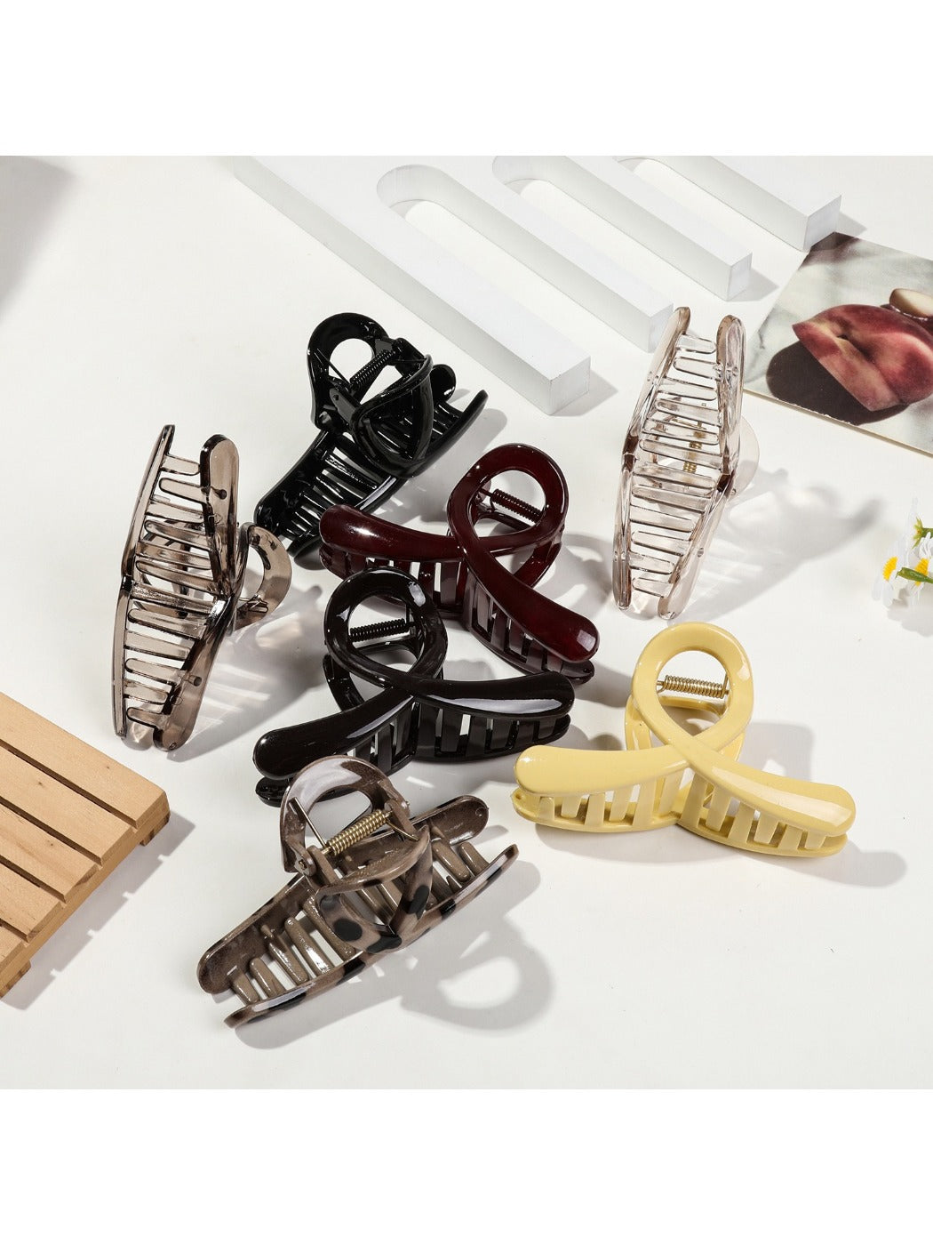 Beau - Elegant Cross Design Hair Claw Clip