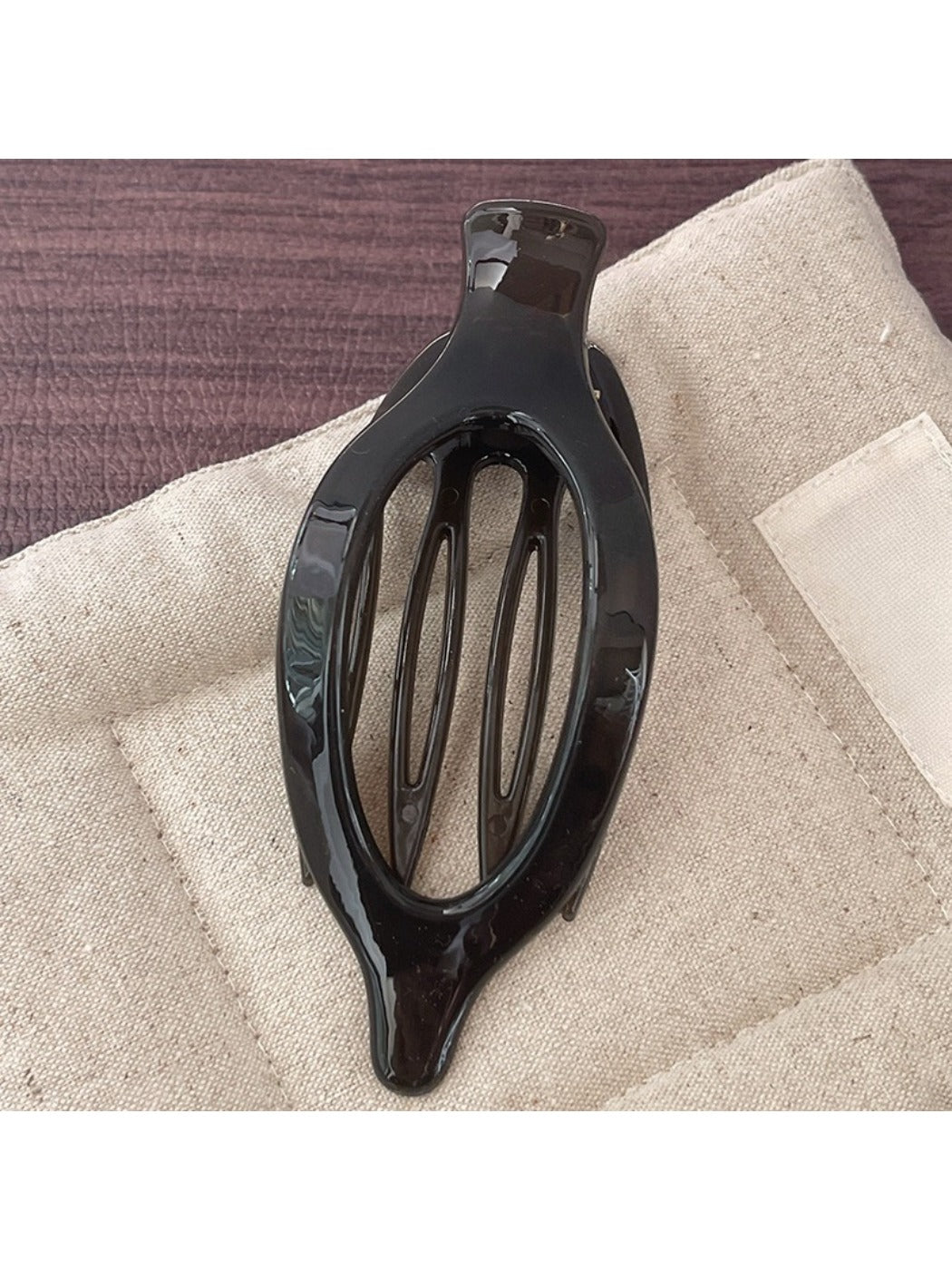 Beau - Flat Openwork Hair Claw Clip