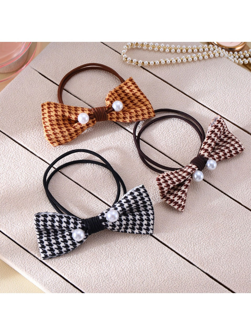 Gifty - Waffle Patterned Bow Hair Tie