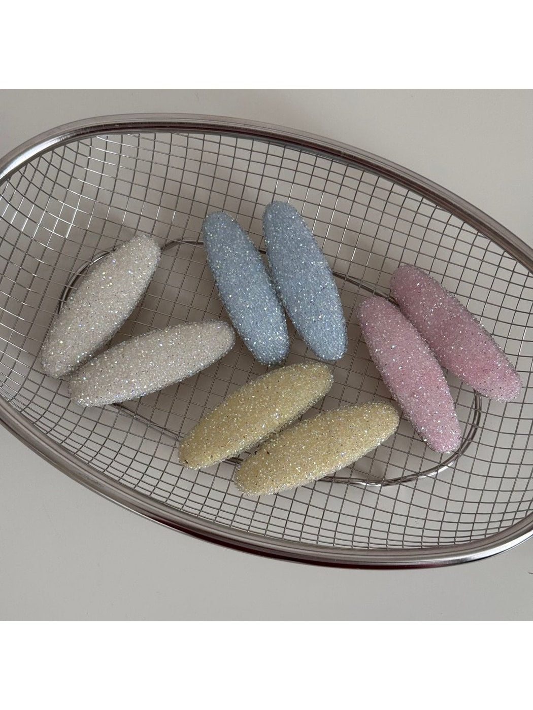 Beau - Mixed Material Textured Oval Side Hair Clip