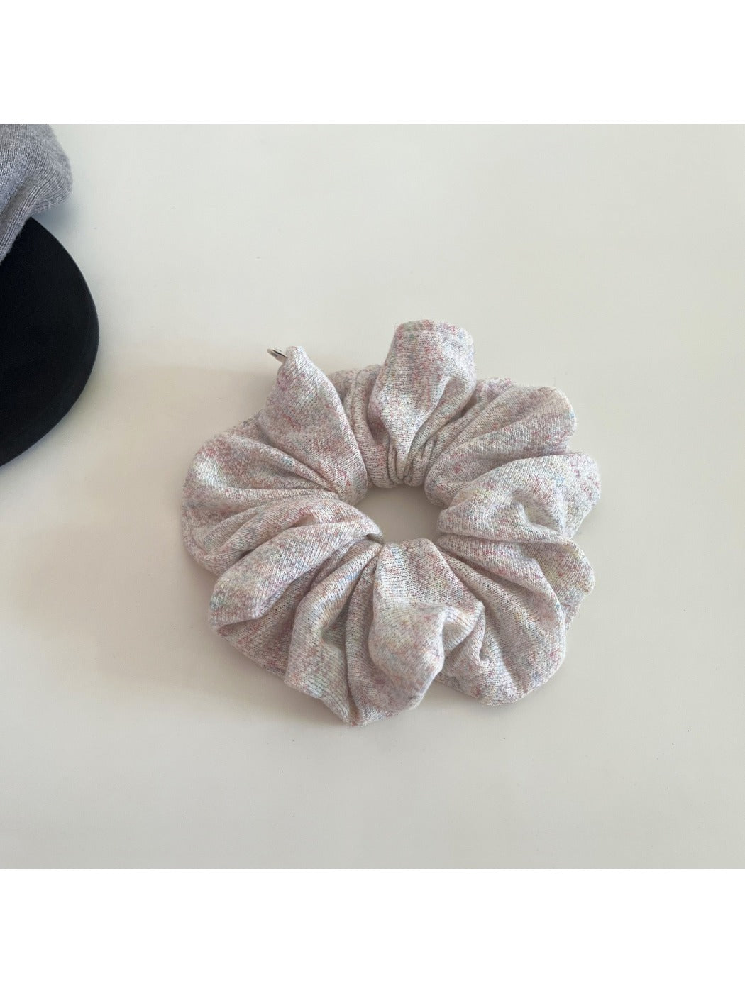 Gifty - Spring Color Knit Scrunchie