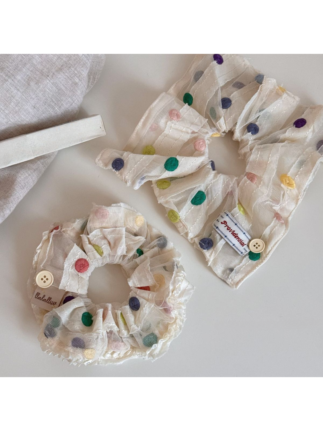 Gifty - Dotted Ruffled Polyester Scrunchie
