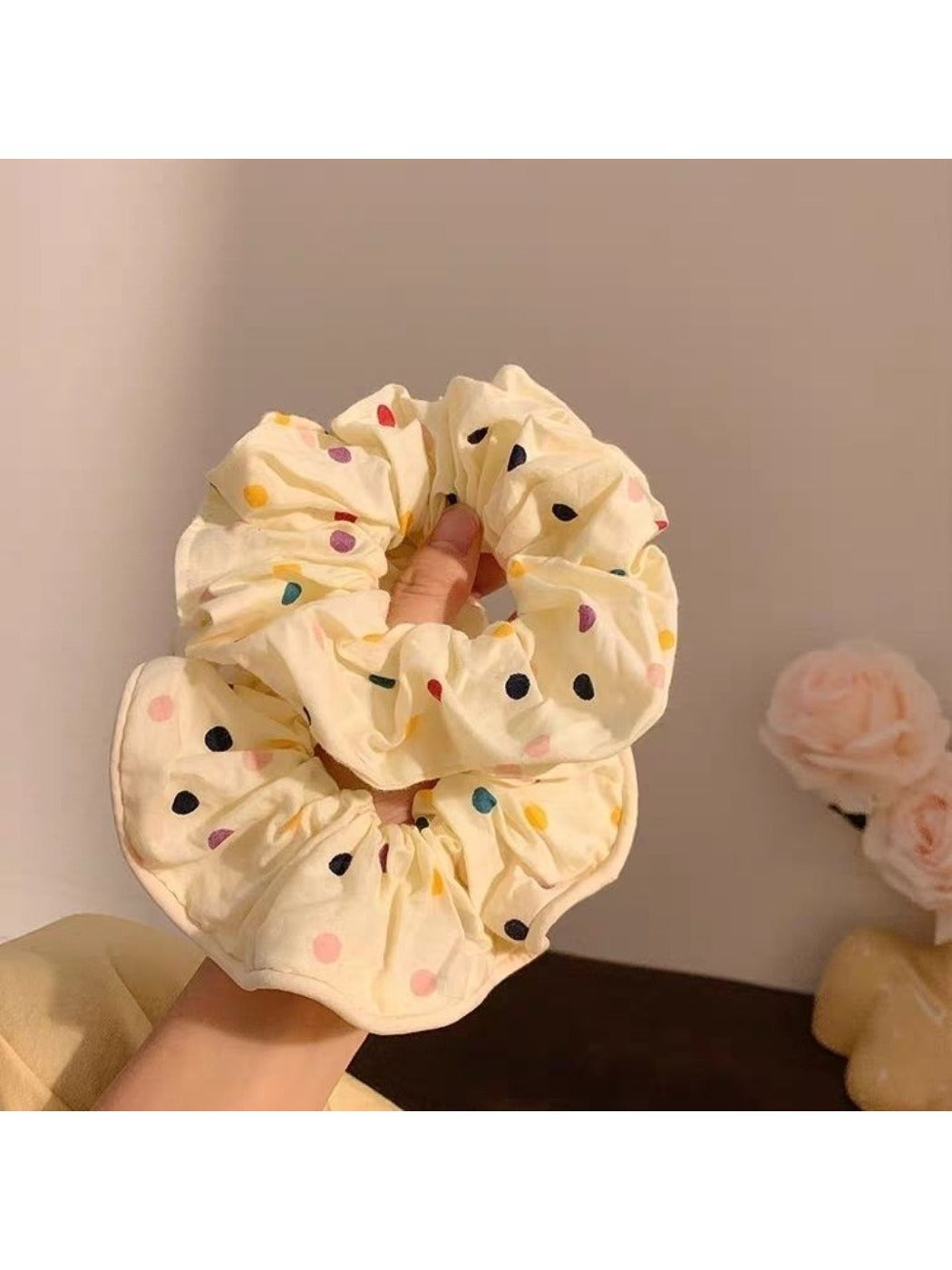 Gifty - Versatile Colorful Polka Dot Scrunchie