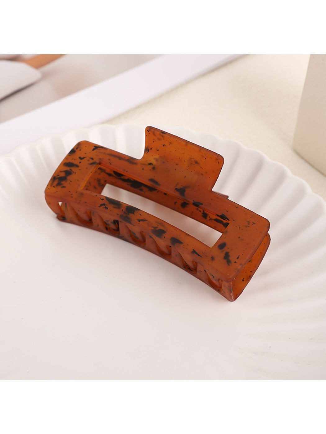 Beau - Vintage Acetate Brown Hair Clip