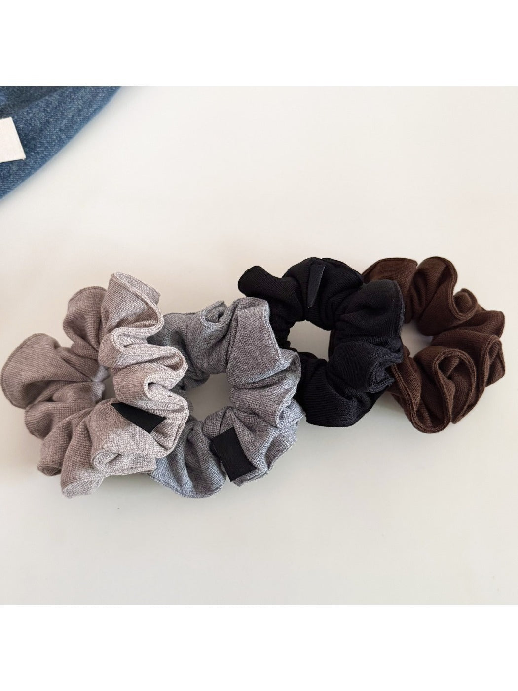 Gifty - Soft Versatile Knitted Scrunchie