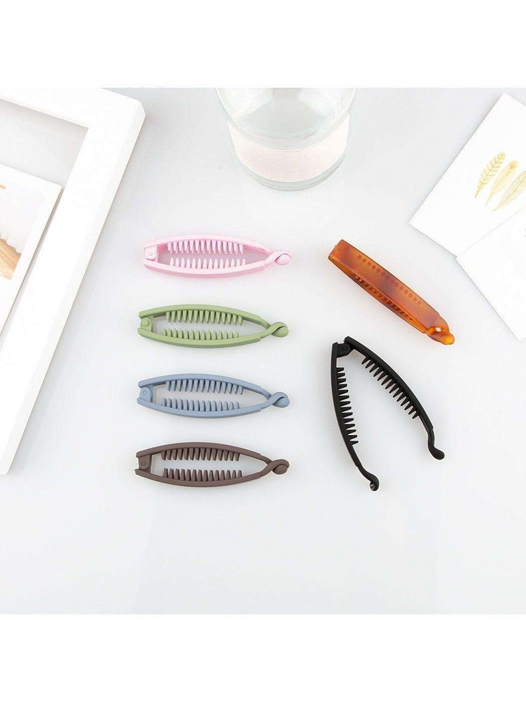Beau - Elegant Minimalist Banana Clip