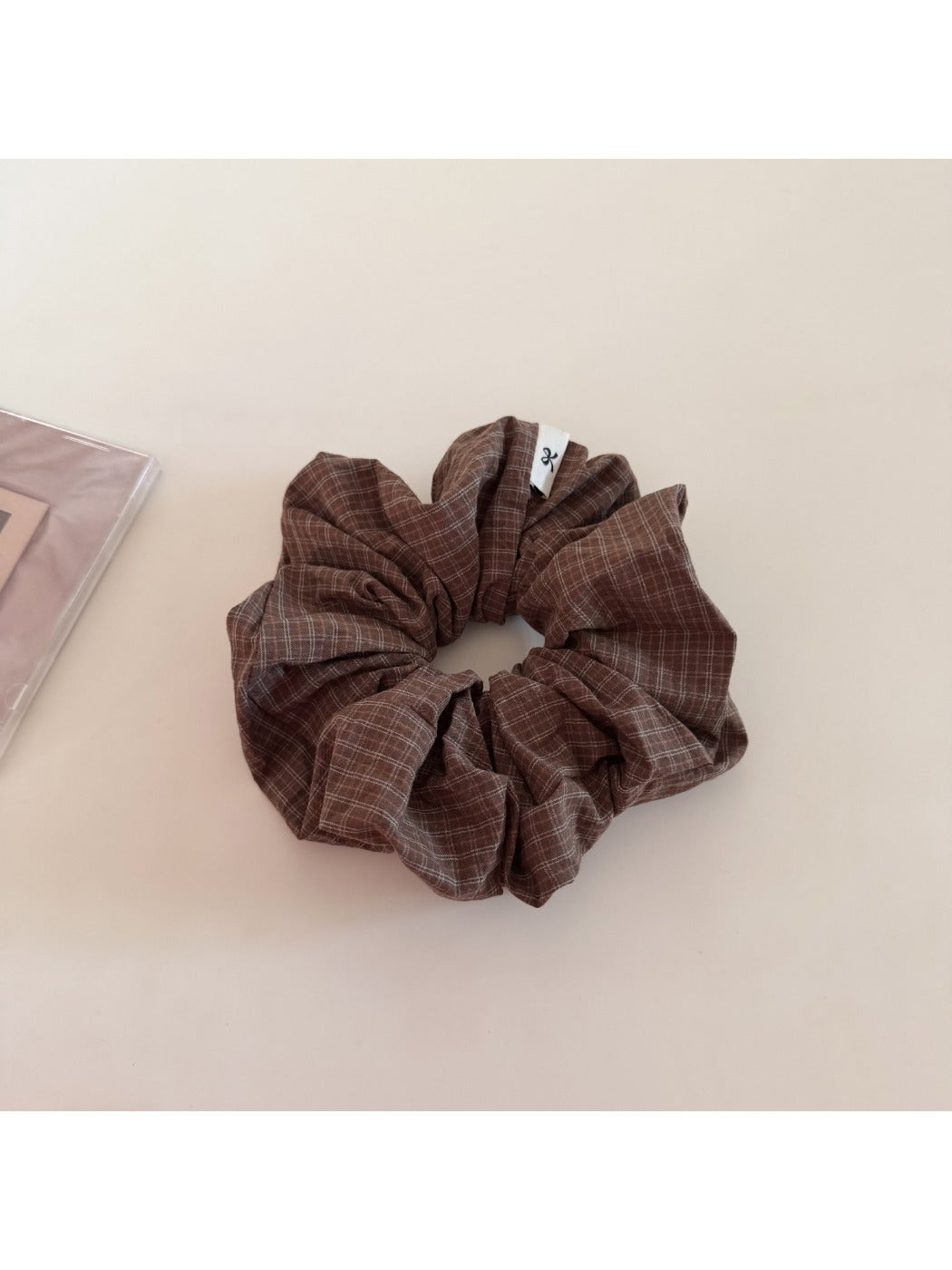 Gifty - Simple Plaid Vintage Scrunchie
