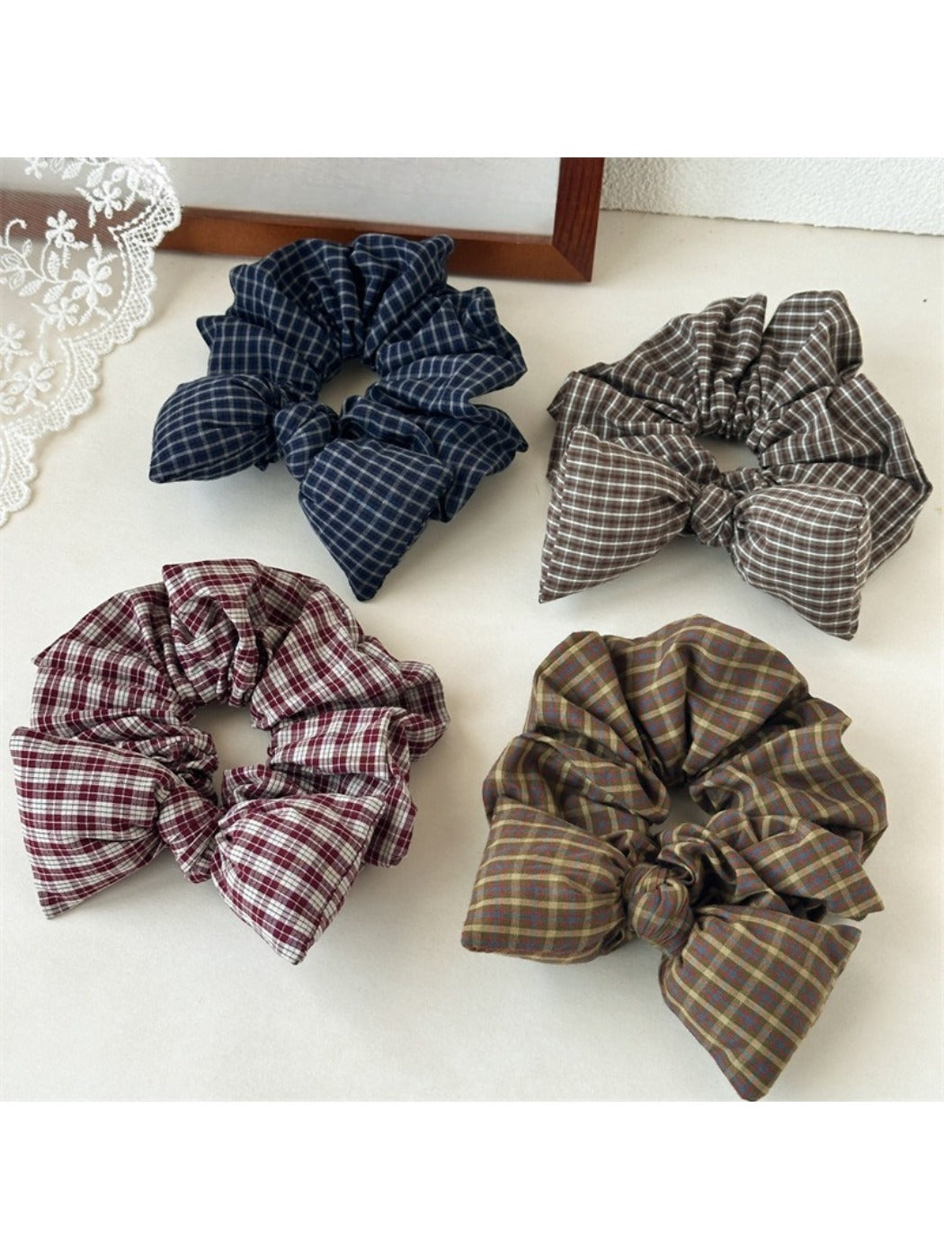 Gifty - Plaid Bow Scrunchie Hair Tie