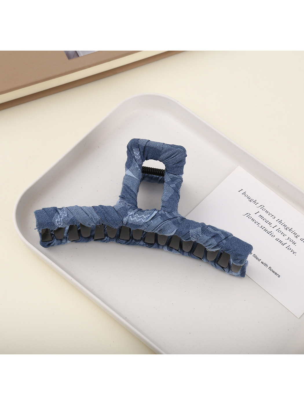 Beau - Delicate Geometric Hair Styling Claw Clip