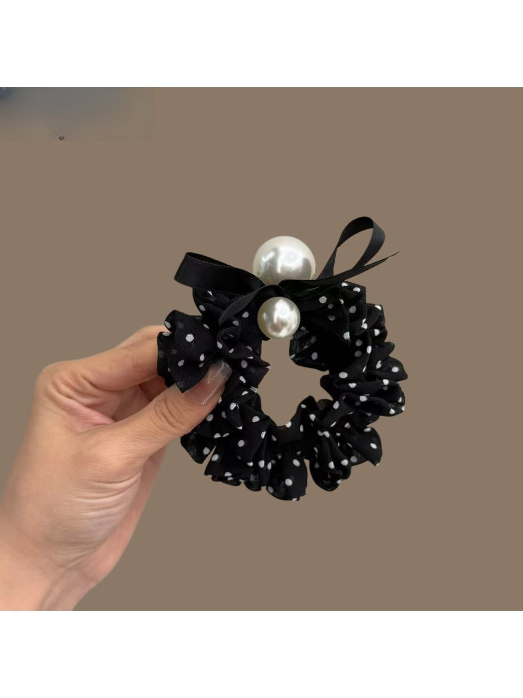 Gifty - Polka Dot Ribbon Bow Scrunchie