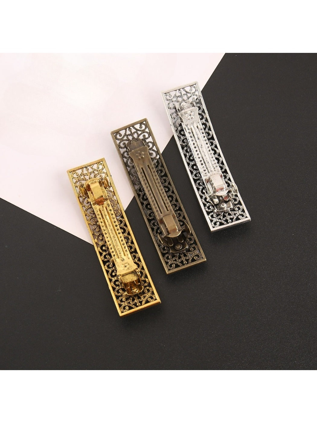 Beau - Square Retro Hair Clip