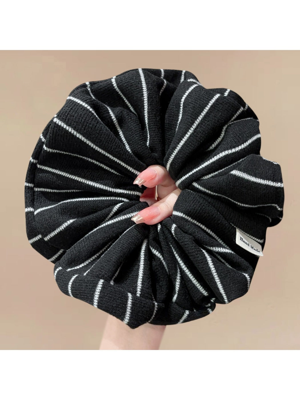 Gifty - Knitted Striped Hair Loop