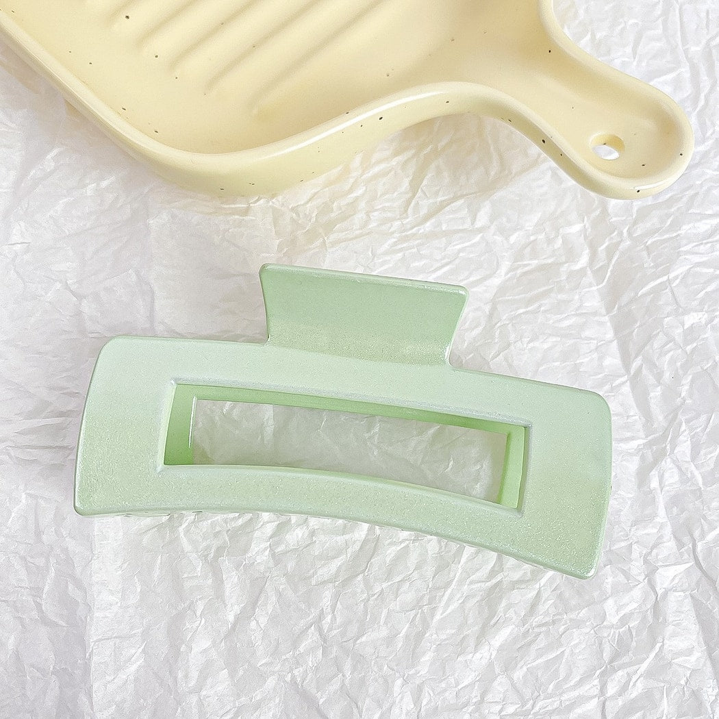 Beau - Geometric Plastic Line Detail Claw Hair Clip