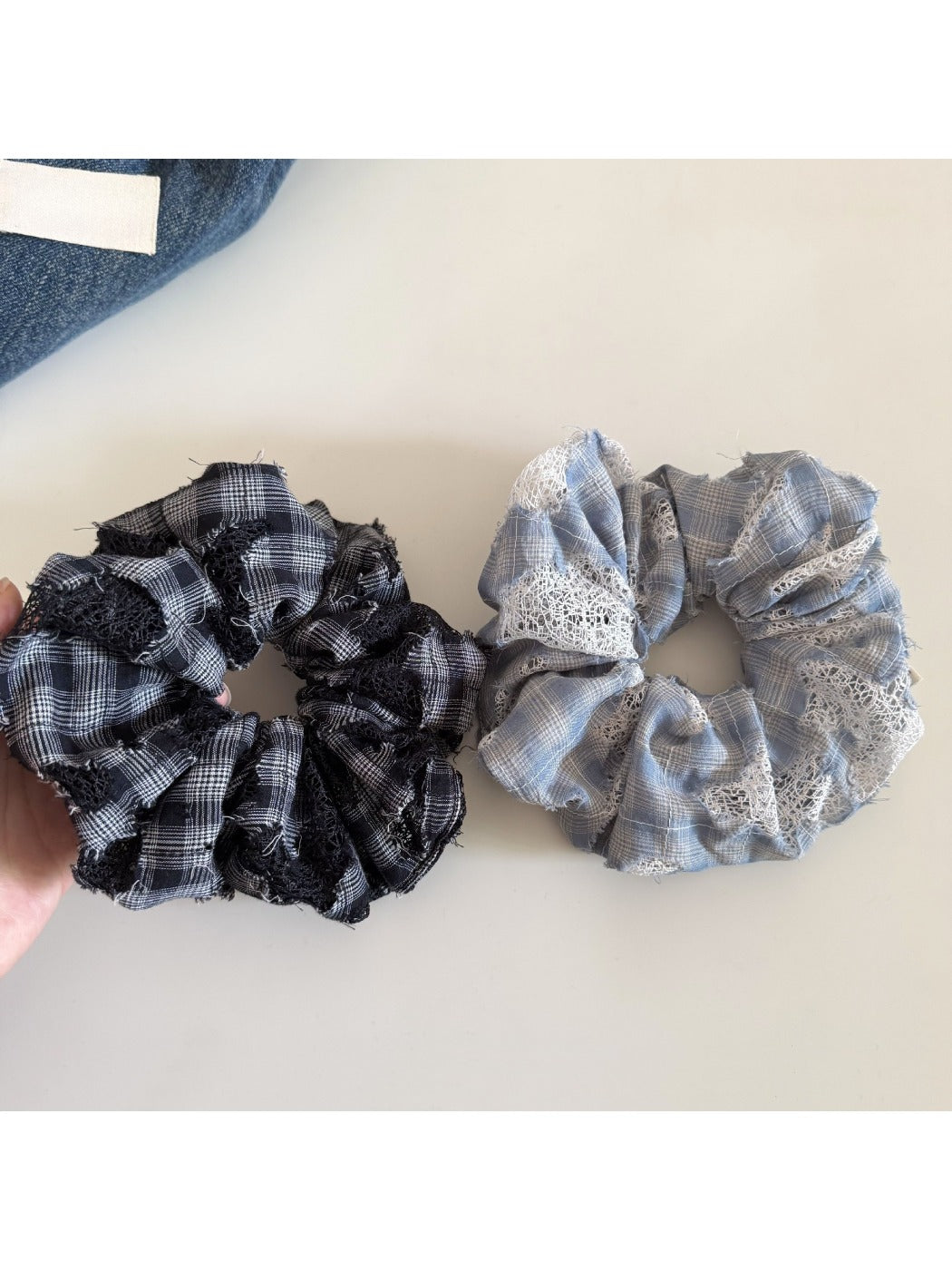 Gifty - Chic Plaid Ruched Scrunchie