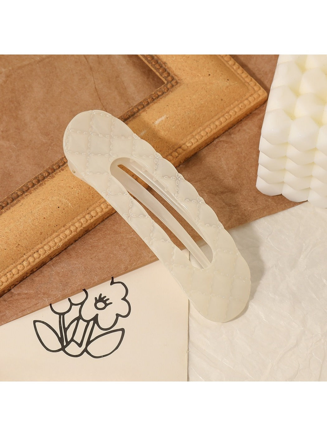 Beau - Beautiful Shiny Hair Clip