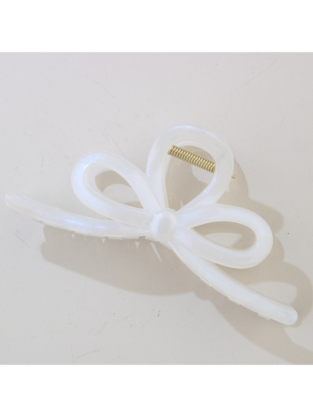 Beau - Pearlescent Bow-Shaped Hair Clip