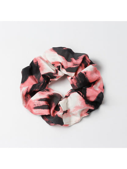 Gifty - Trendy Oil Painting Print Scrunchie