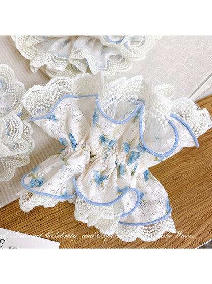 Gifty - Romantic Lace Floral Hair Circle