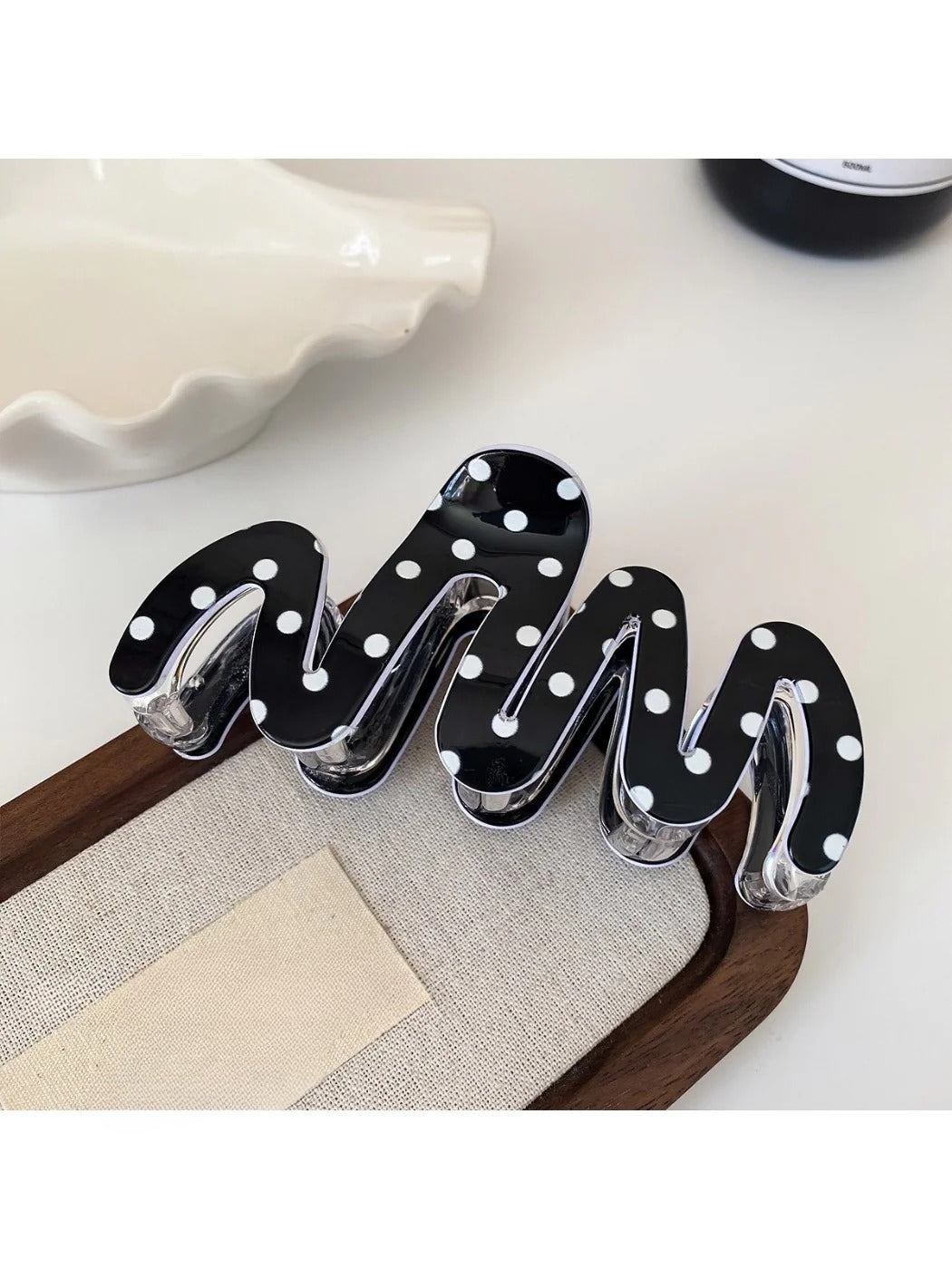 Beau - Wave Hair Claw Clip