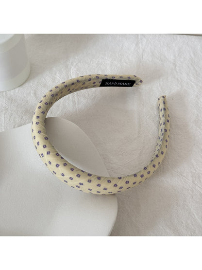 Gifty - Ruffled Polka Dot Fabric Scrunchie Hair Tie